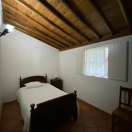 Hébergement de vacances Casa Da Avo - *